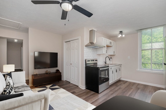 Building Photo - 3030 Cleinview Ave