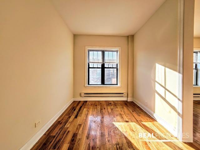 Building Photo - 1 bedroom in CHICAGO IL 60657