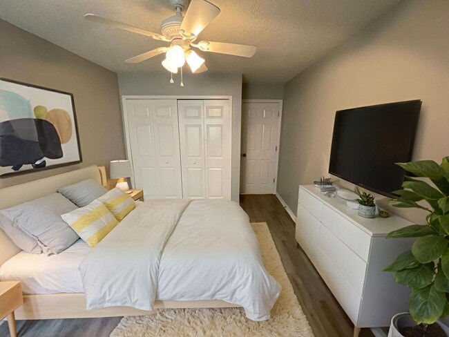 Building Photo - 4015 Stonedike Dr