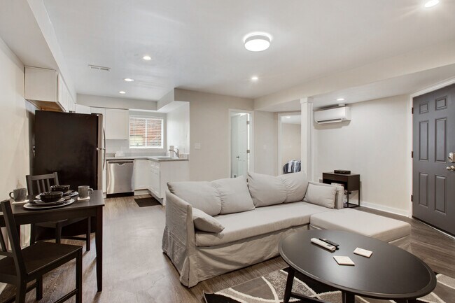 Building Photo - 4032 Clark Ave