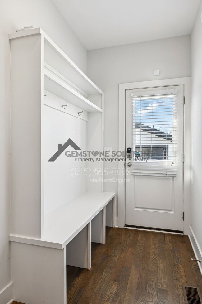Building Photo - 1609 9th Ave N