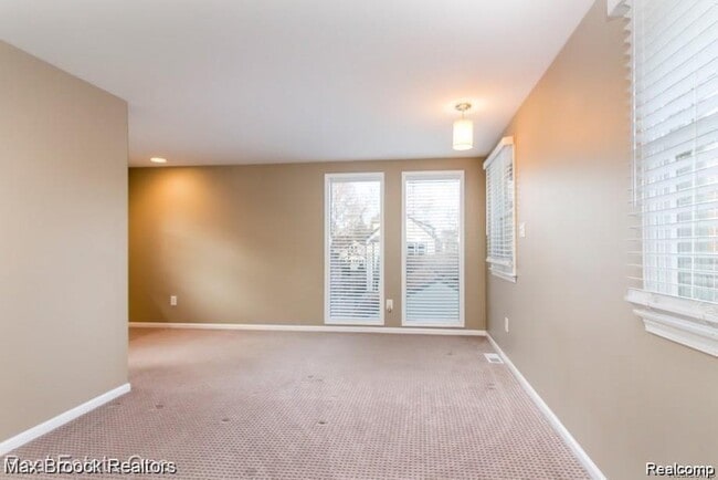 Building Photo - 1183 Bird Ave