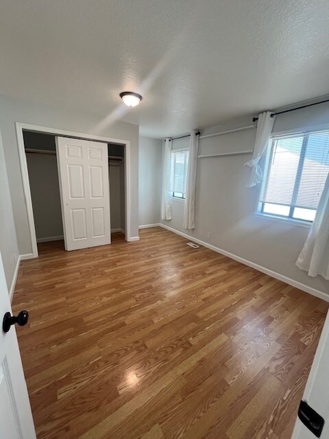 Building Photo - 1020 Stony Glen Ln
