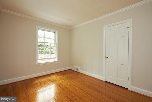 Building Photo - 5306 Albemarle St