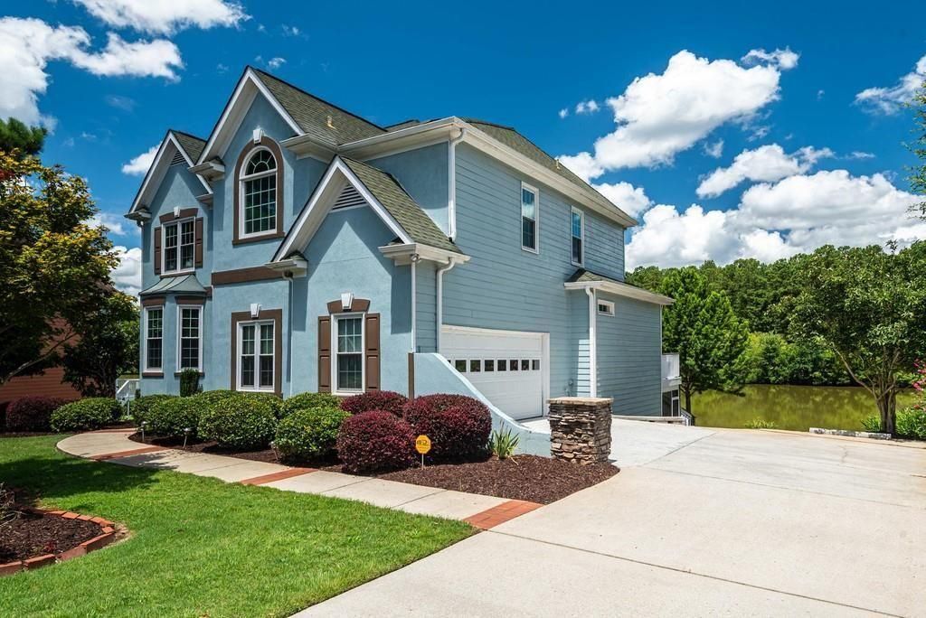 Building Photo - 225 Heritage Lake Dr