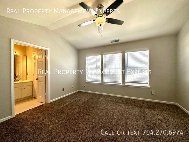 Building Photo - 6856 Rothchild Dr