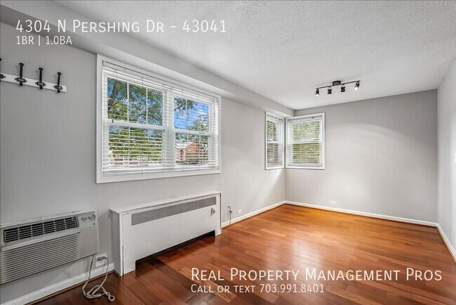 Building Photo - 4304 N Pershing Dr