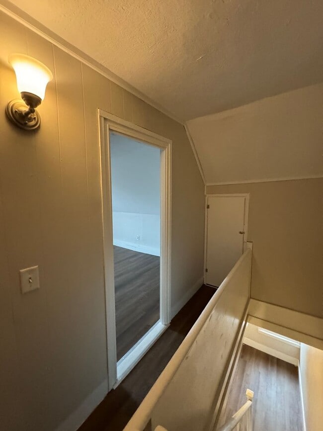 Building Photo - 45 Friend St