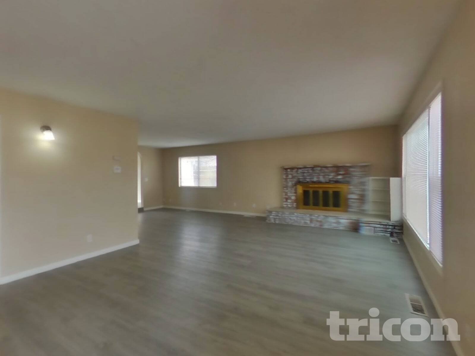 Building Photo - 1380 University Terrace