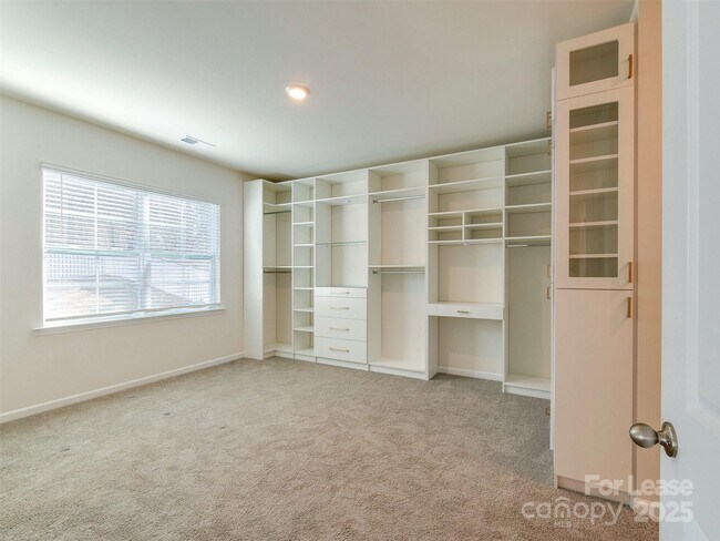 Building Photo - 3721 Stanley Crk Dr