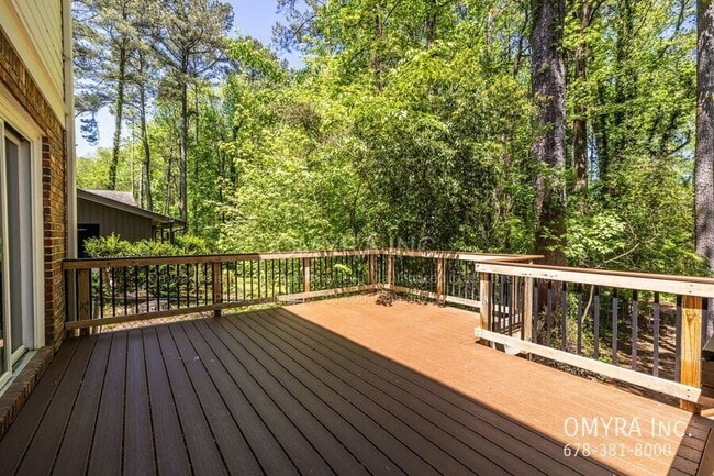 Building Photo - Beautiful 4 Bedroom House in Doraville!