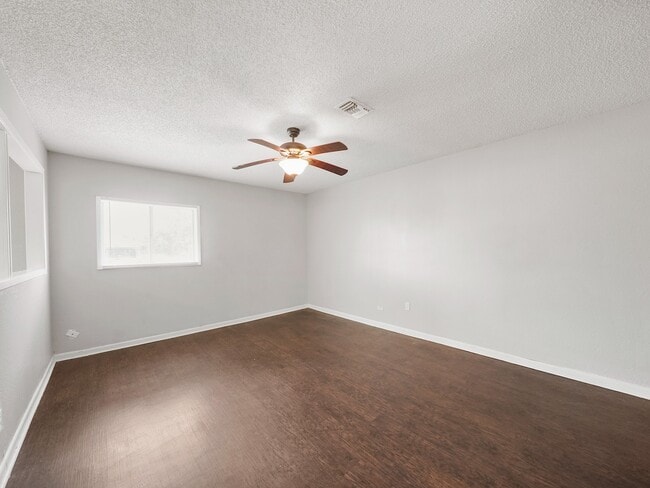 Building Photo - 3006 14th Ave N