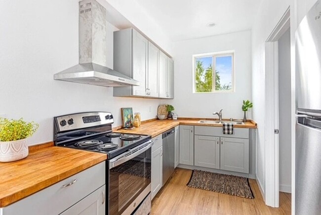 Building Photo - Adorable New Build Two Bedroom 1.5 Bathroom