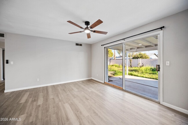 Building Photo - 3409 E Campo Bello Dr