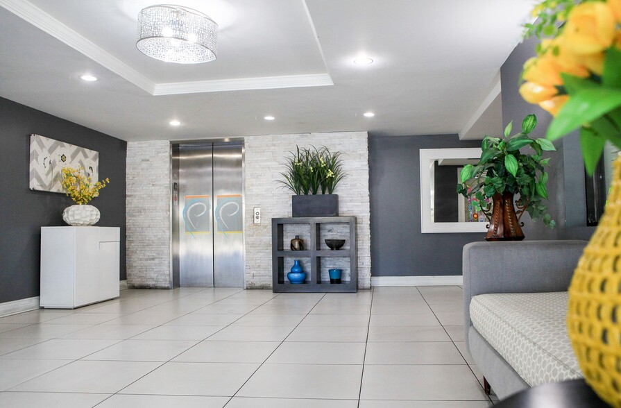 Lobby - Park Place Apartments