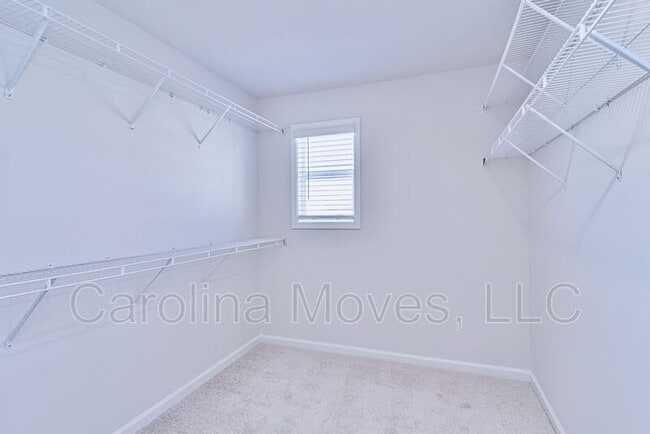 Building Photo - 133 Clingstone Trl