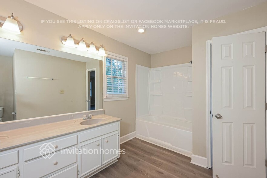 Building Photo - 1880 Furlong Run