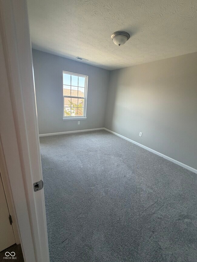 Building Photo - 9681 Angelica Dr
