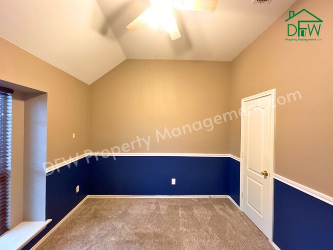 Building Photo - Inviting 3BR/2BA Home with Spacious Backyard for Lease in Fort Worth