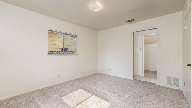 Building Photo - 4710 Casa Bello St