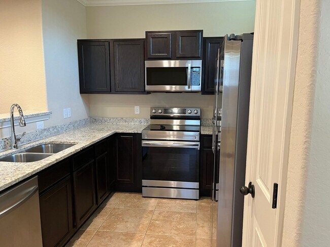 Building Photo - 13903 Annas Way #105, San Antonio, TX. 78233