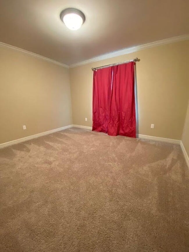 Building Photo - ****LEGACY***