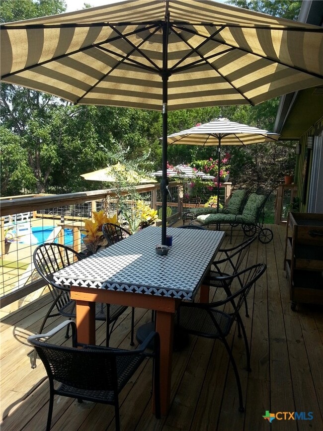 Building Photo - 21010 Stillwood Ct