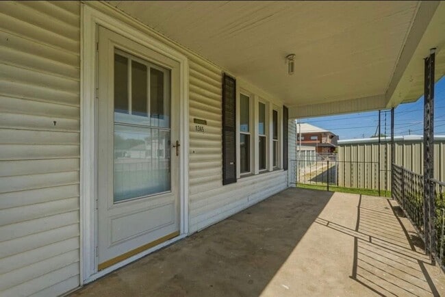 Building Photo - 6276 E Pea Ridge Rd