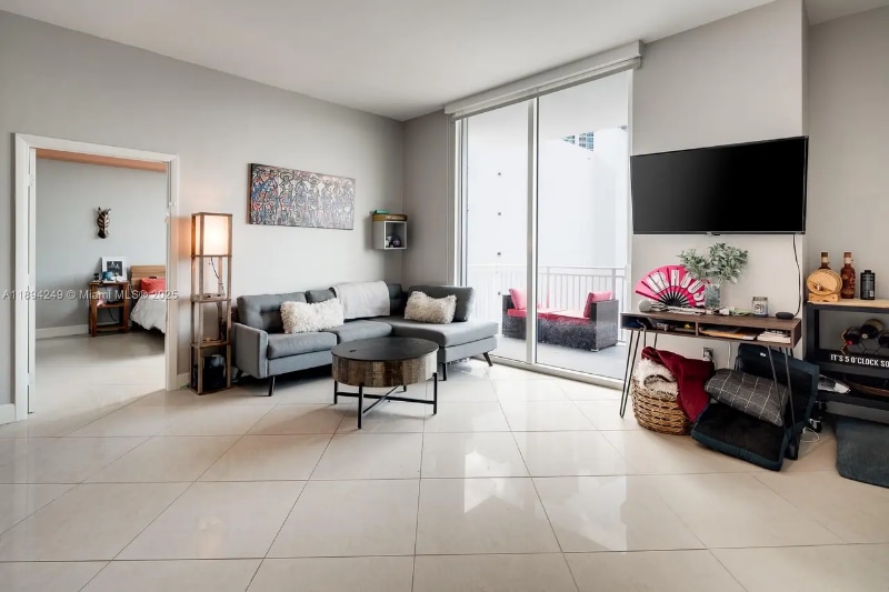 Building Photo - 2275 Biscayne Blvd