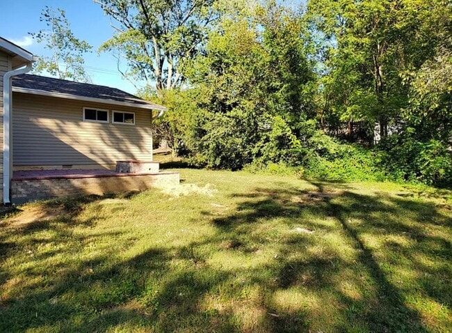 Building Photo - 1505 Rambling Rd