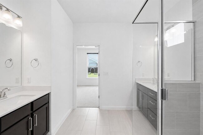 Building Photo - 7220 Poulain Dr