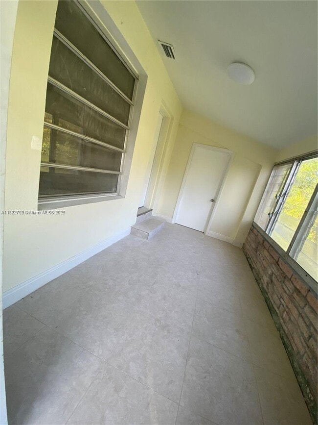 Building Photo - 170 NW 49th St