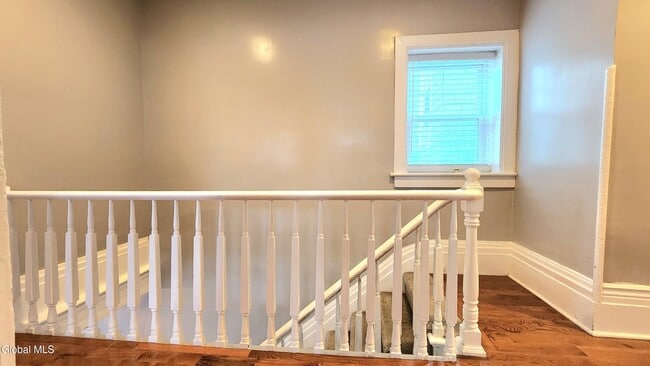 Building Photo - 76 Caroline St