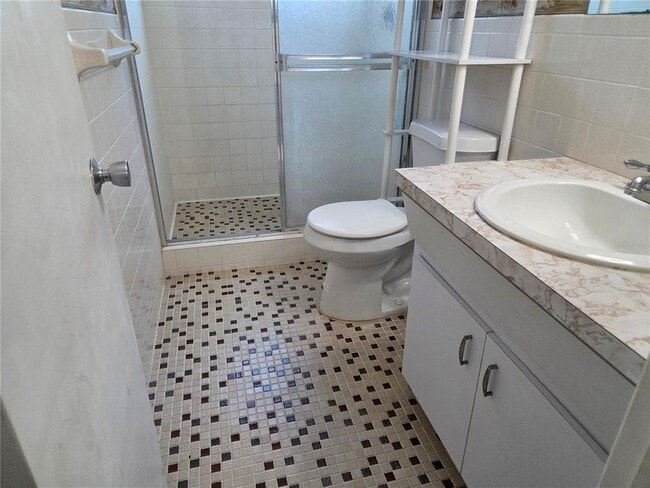 Building Photo - 2256 Philippine Dr