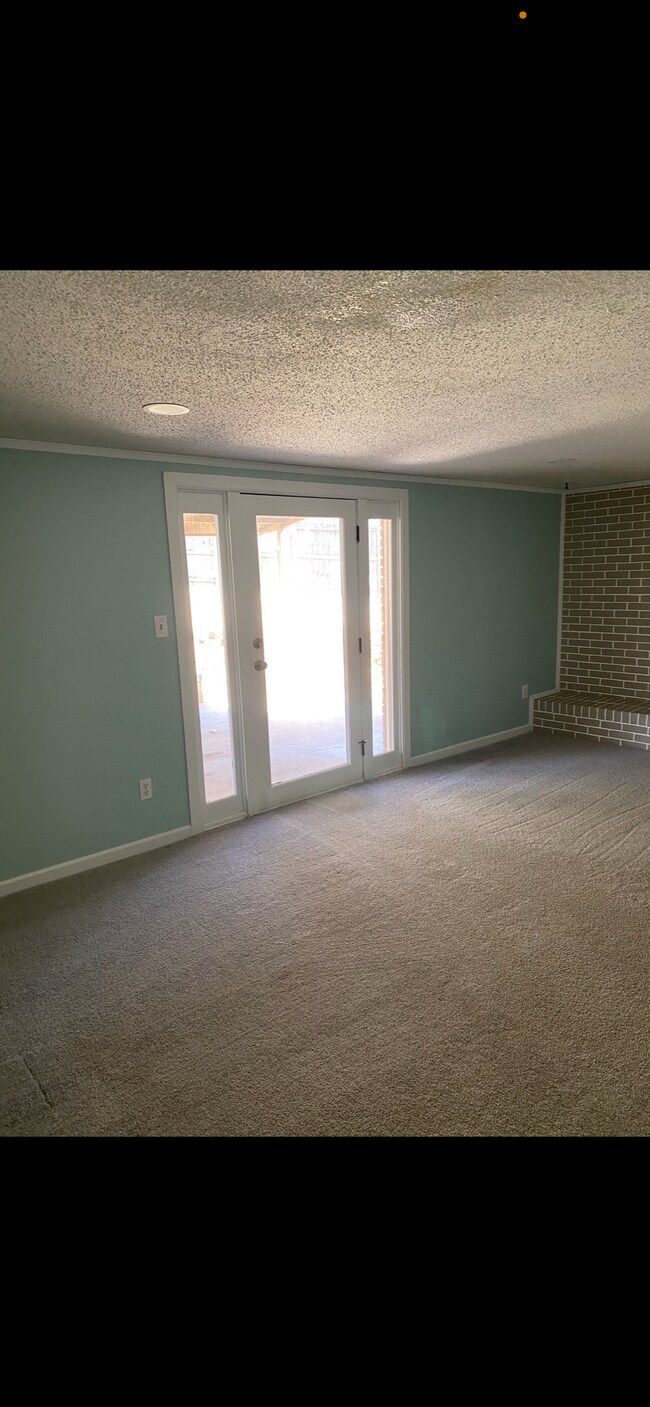 Building Photo - 8002 Greenwillow Ct SE