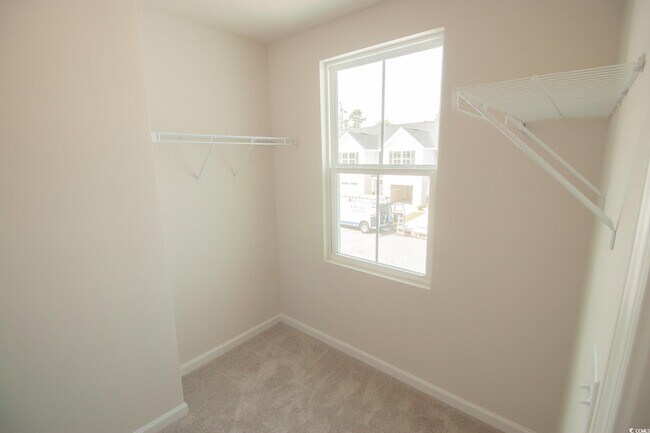 Building Photo - 261 Christiana Ln