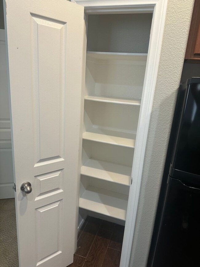 Building Photo - Henderson!!! Community: Cadence!! 4 Bedrooms!!! Bed & Full bath downstairs!! Loft/computer area u...