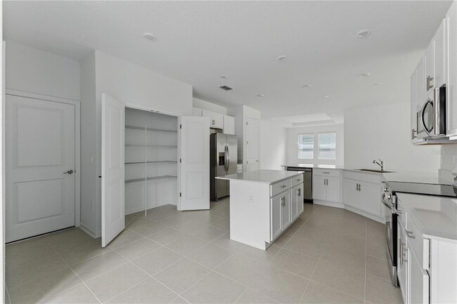Building Photo - 2035 Rider Rain Ln