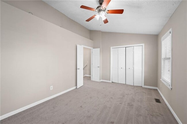 Building Photo - 410 Wedgewood Way