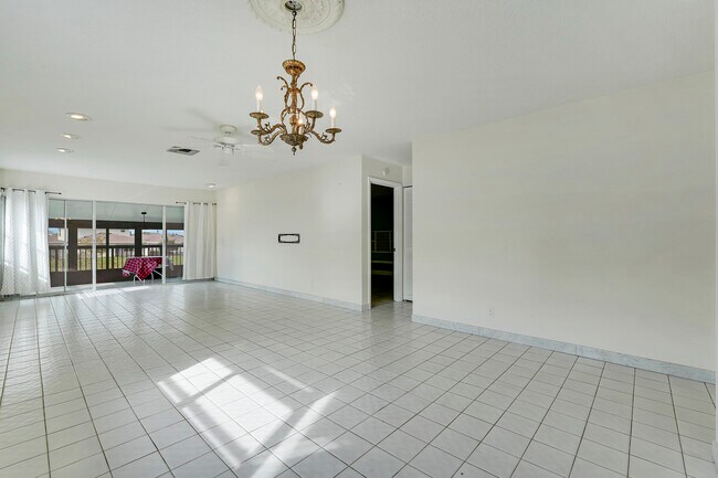 Building Photo - 13679 Date Palm Ct