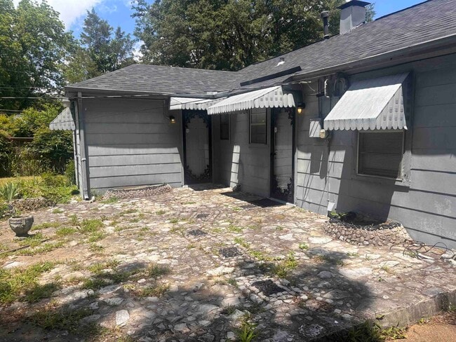 Building Photo - 3153 Hilda St