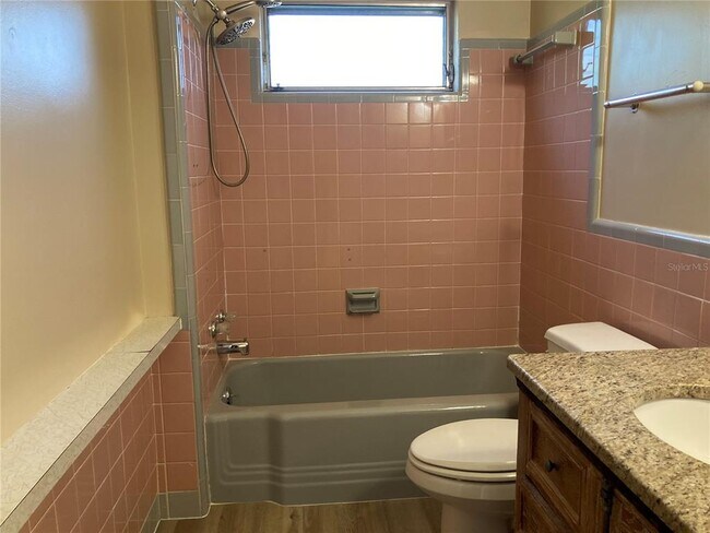 Building Photo - 1194 Porter Dr