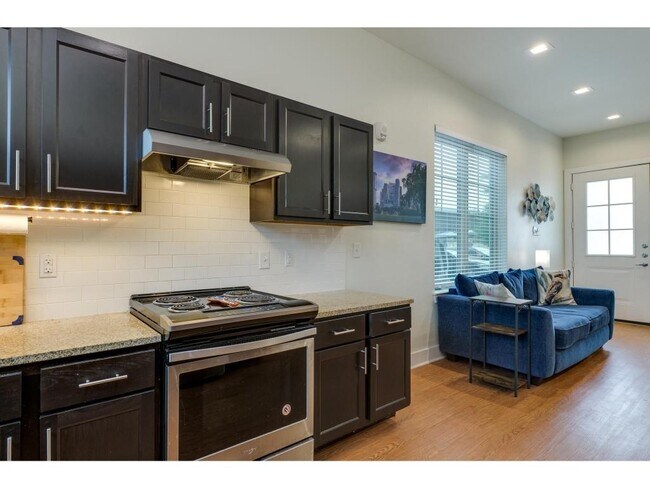 Building Photo - 2400 Louis Henna Blvd