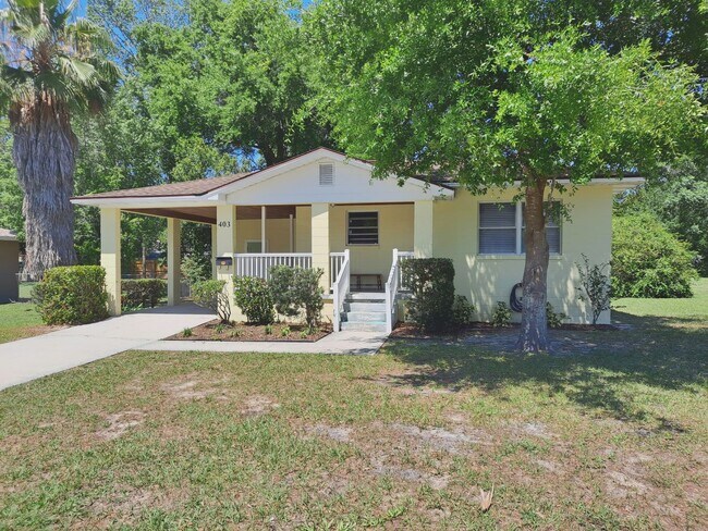 Primary Photo - Don't miss this lovely 2 Bedroom / 2 Bath ...