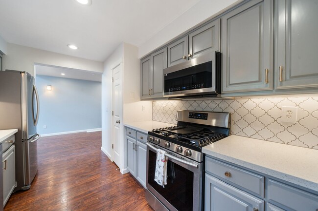 Building Photo - 10251 NW Village Heights Dr