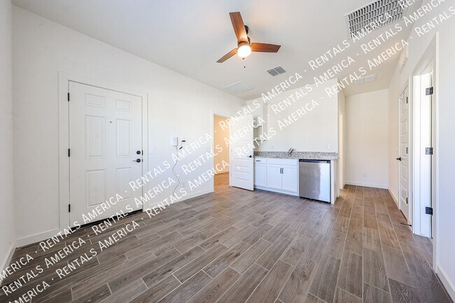 Building Photo - 12557 W Citrus Wy