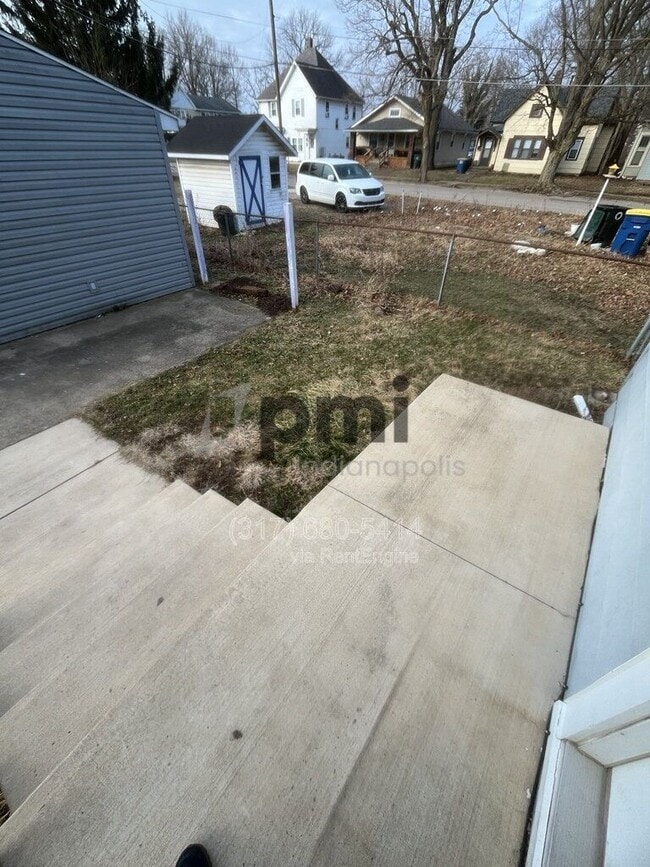 Building Photo - 1425 W Washington St