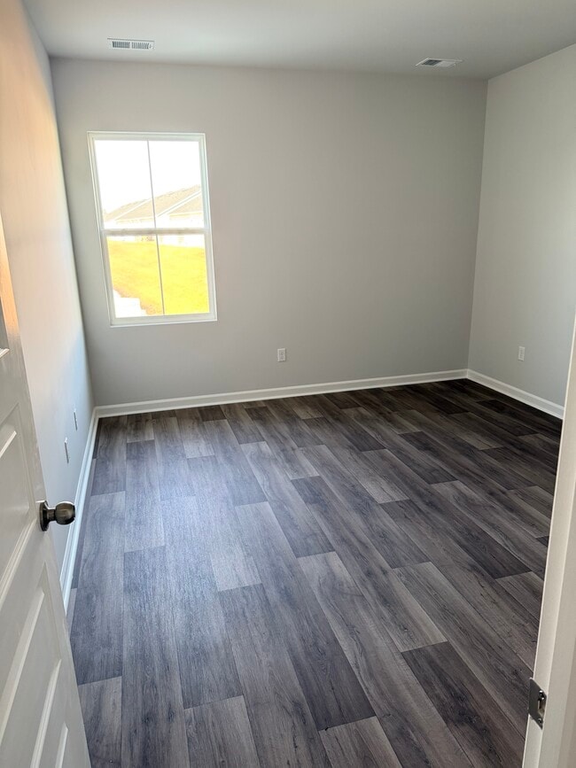 Building Photo - 1393 Speedway St