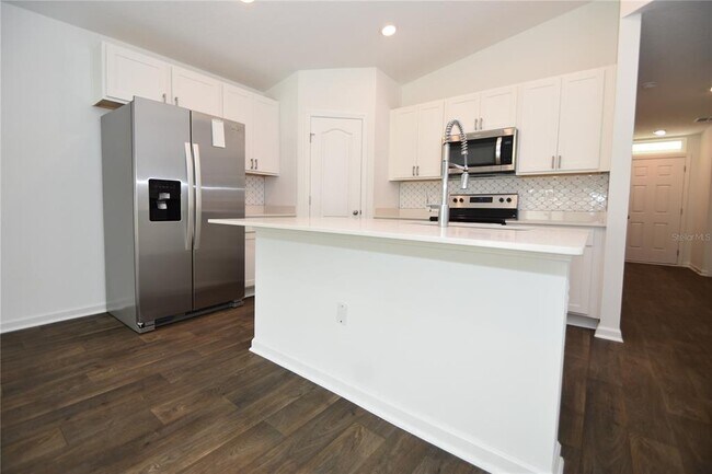 Building Photo - 6 Prosperity Ln
