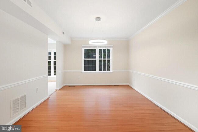 Building Photo - 9207 Hunting Pines Pl